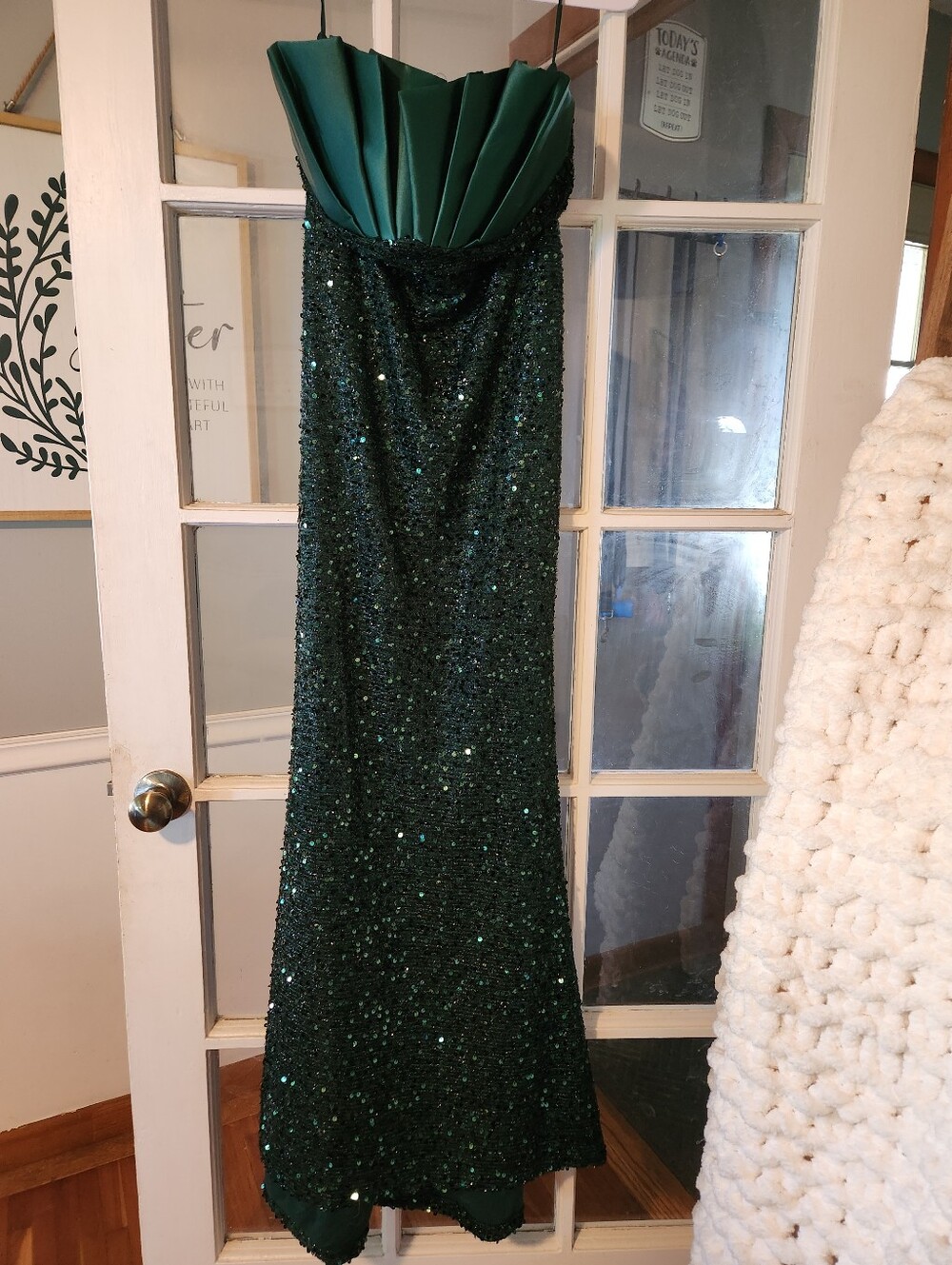 Giffniseti Emerald Green Sequin Strapless Formal Gown Satin Pleated Statement